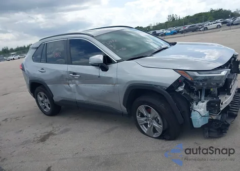 2024 Toyota Rav4 Xle z USA, uszkodzony, nr VIN 2T3W1RFV2RW344310